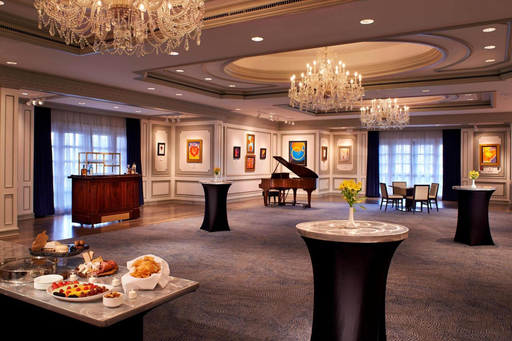 The Henry, Autograph Collection Hotel Диърборн Екстериор снимка