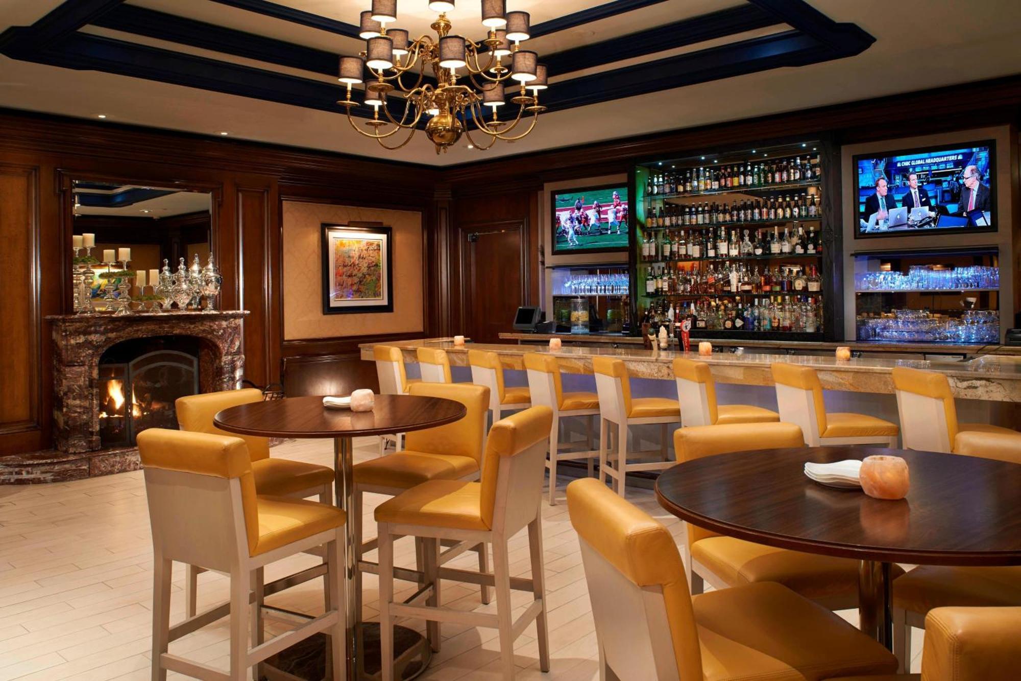 The Henry, Autograph Collection Hotel Диърборн Екстериор снимка